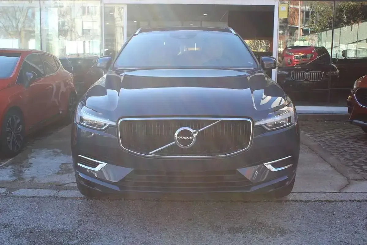 Usado Volvo XC60 Business Edition 390 CV (286 kW) 2019 Azul SUV