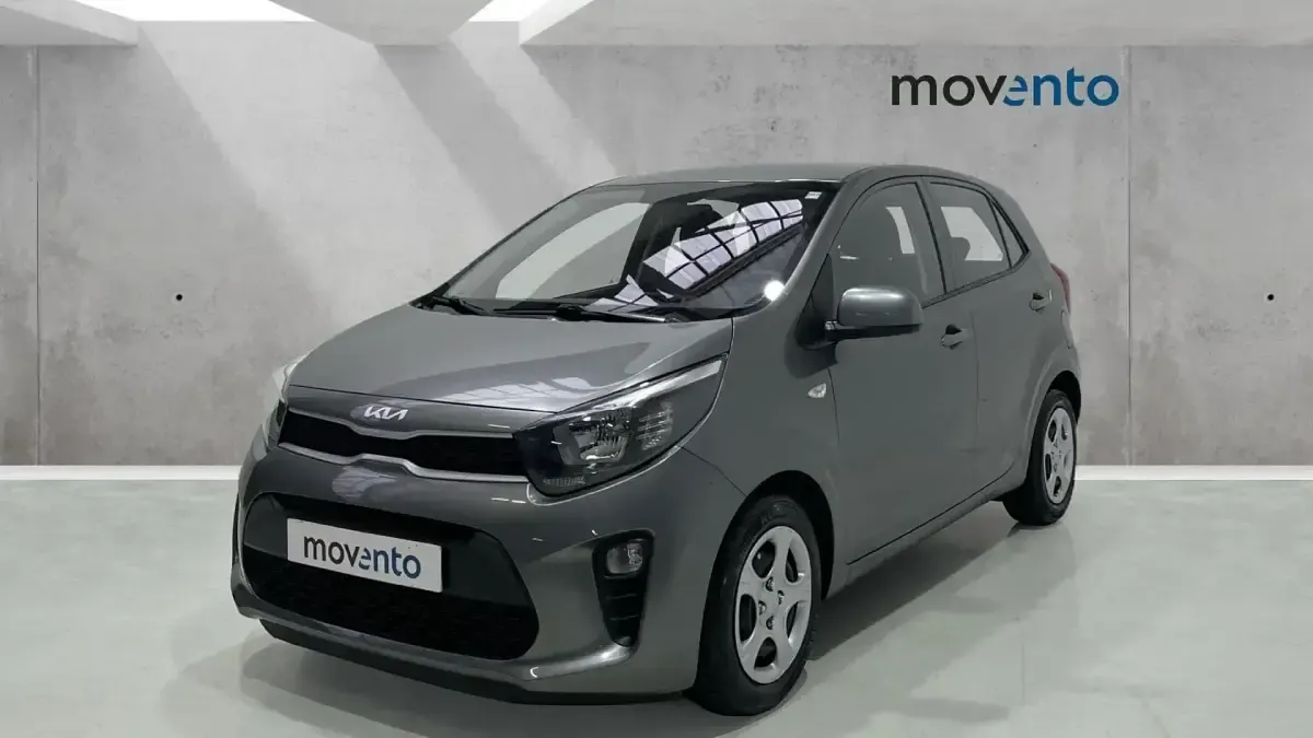 Usado Kia Picanto 67 CV (49 kW) 2023 Gris Utilitario