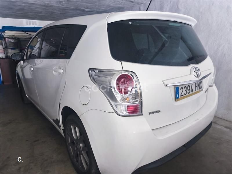 Usado Toyota Verso Advance 124 CV (91 kW) 2013 Blanco Monovolumen