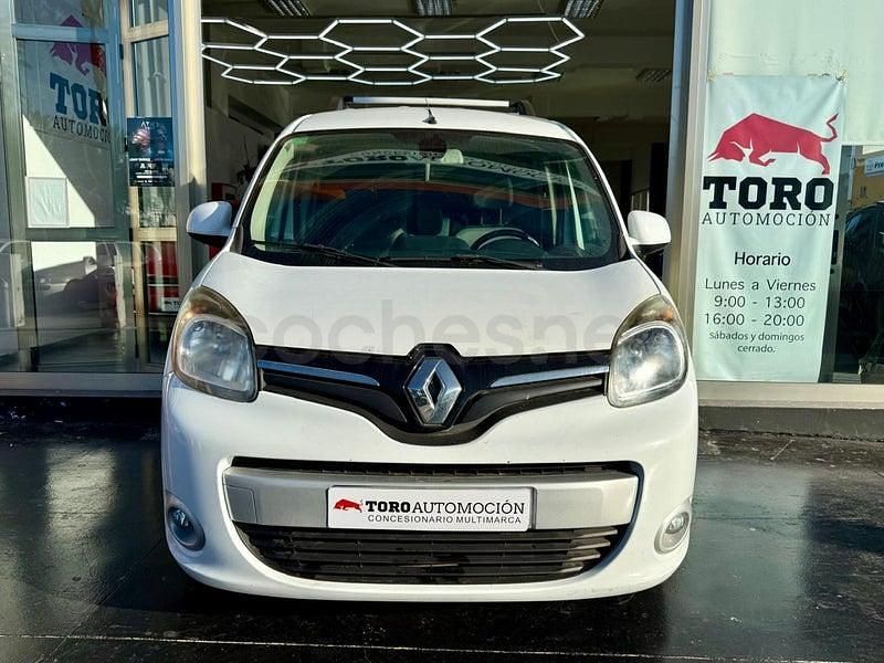 Usado Renault Kangoo Zen 95 CV (69 kW) 2021 Blanco Monovolumen
