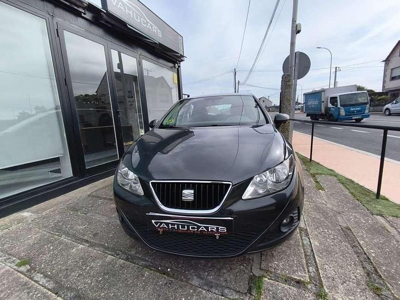 Usado Seat Ibiza Reference 90 CV (66 kW) 2010 Negro Utilitario