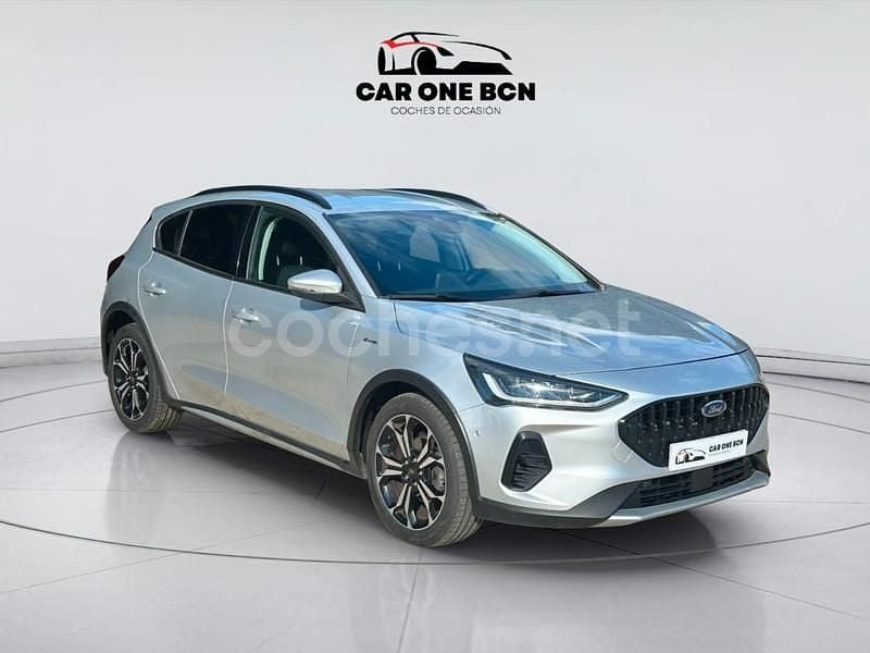 Usado Ford Focus Active X 155 CV (114 kW) 2022 Gris / plata Berlina