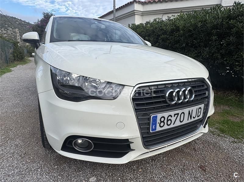 Usado Audi A1 Attraction 86 CV (63 kW) 2011 Blanco Berlina
