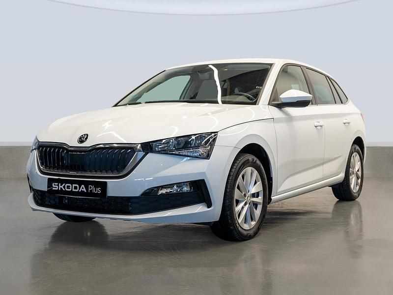 Blanco Usado 2023 Skoda 110 R Ambition Berlina | 19.900 € (Precio justo) - Imagen 1/4