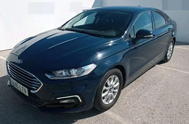 Usado Ford Mondeo Trend 187 CV (137 kW) 2021 Azul Berlina