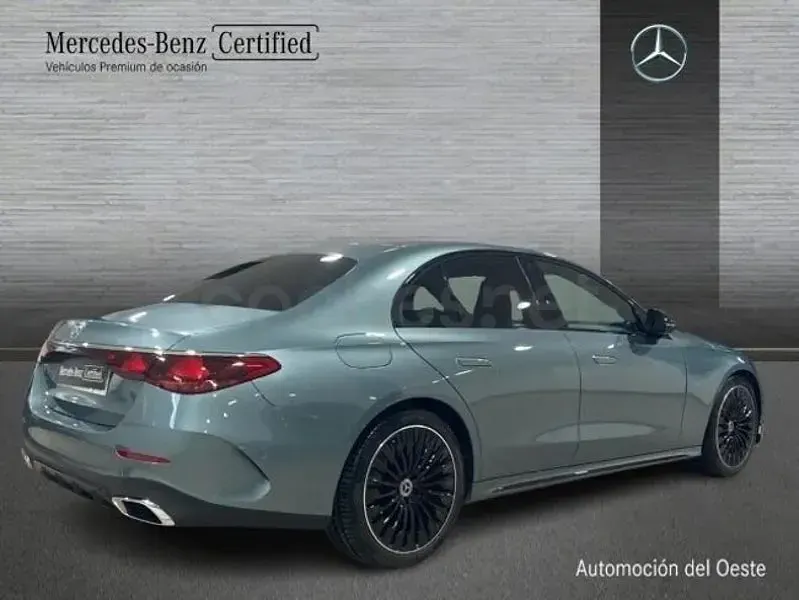 Usado Mercedes E220 197 CV (144 kW) 2025 Verde Berlina