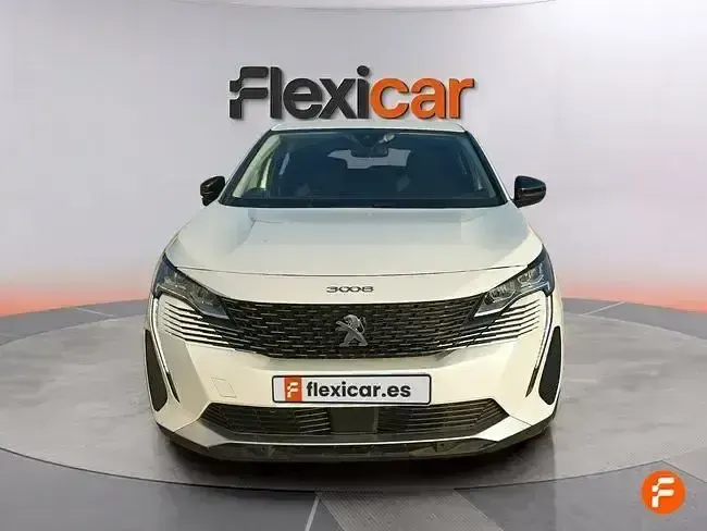 Usado Peugeot 3008 Active 130 CV (95 kW) 2022 Blanco SUV