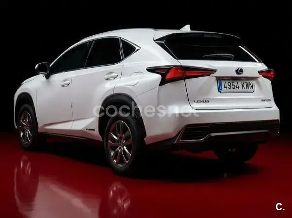 Usado Lexus NX300h Executive Line 197 CV (144 kW) 2019 Blanco SUV