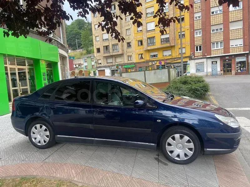 Usado Citroën C5 110 CV (80 kW) 2005 Azul Berlina