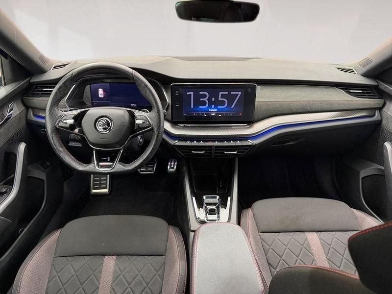 Usado Skoda Octavia RS 245 CV (180 kW) 2023 Azul Utilitario