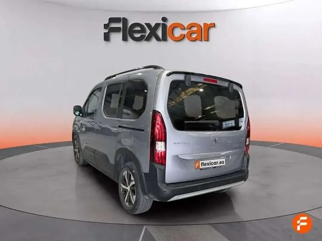 Usado Peugeot Rifter GT 131 CV (96 kW) 2022 Gris Monovolumen