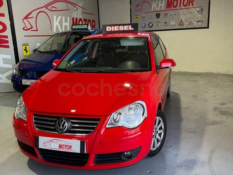 Usado VW Polo Highline 100 CV (73 kW) 2007 Rojo Berlina