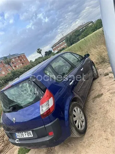 Usado Renault Scenic E-Tech Dynamique 150 CV (110 kW) 2006 Azul Monovolumen