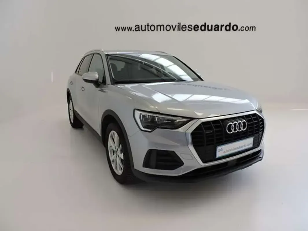 Usado Audi Q3 150 CV (110 kW) 2021 Plateado SUV