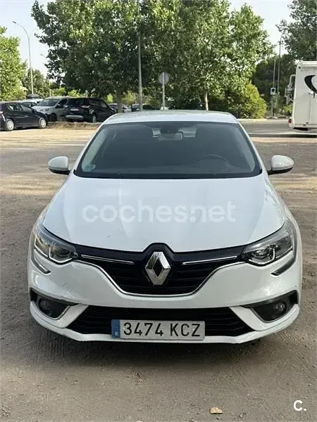 Usado Renault Mégane IV Bose Edition 110 CV (80 kW) 2017 Blanco Berlina