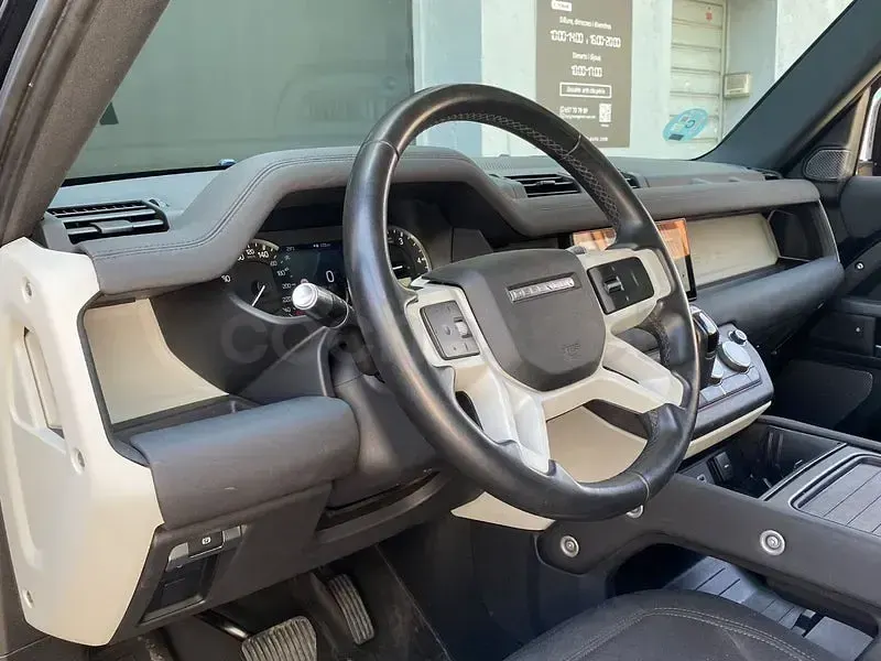 Usado Land Rover Defender 240 CV (176 kW) 2020 Negro SUV