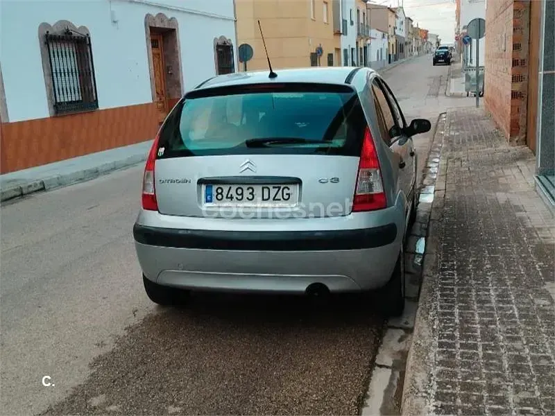 Usado Citroën C3 Furio 61 CV (44 kW) 2006 Blanco Berlina