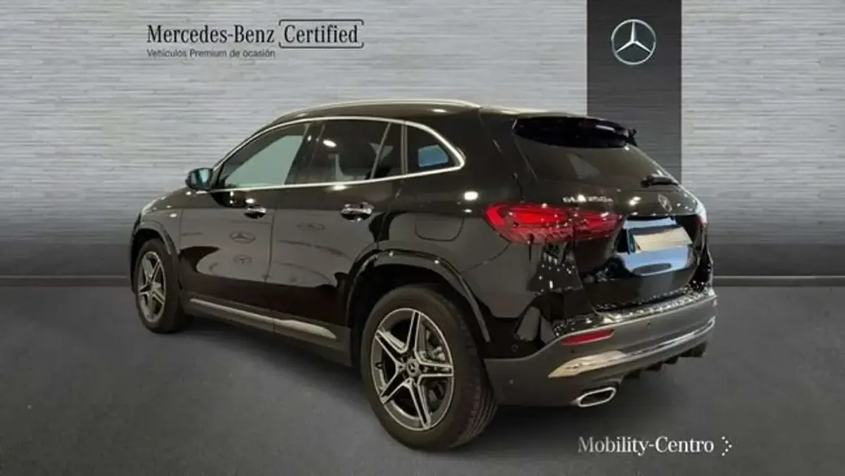Usado Mercedes GLA250 165 CV (121 kW) 2025 Negro SUV