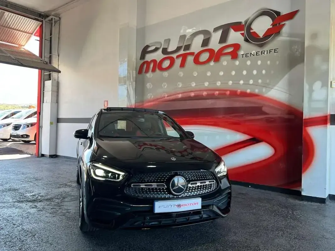 Usado Mercedes GLA250 218 CV (160 kW) 2022 Negro SUV