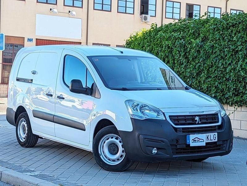 Blanco Usado 2018 Peugeot Partner Monovolumen | 13.950 € (Un poco caro) - Imagen 1/4