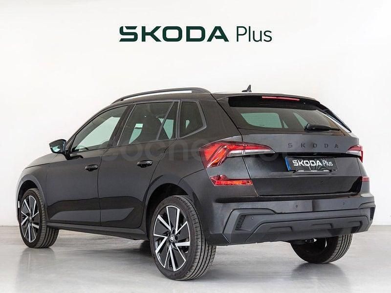 Usado Skoda Kamiq Sport 150 CV (110 kW) 2025 Negro SUV