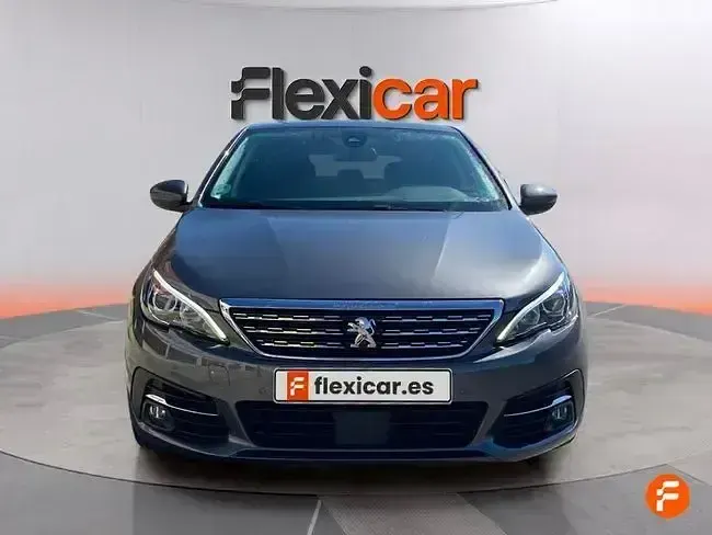 Usado Peugeot 308 Allure 130 CV (95 kW) 2020 Gris