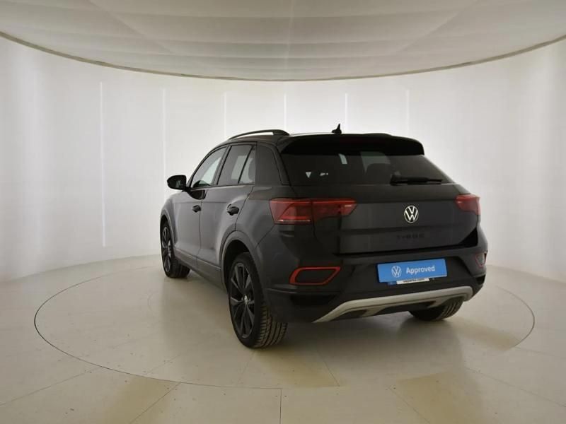 Usado VW T-Roc R-line 150 CV (110 kW) 2025 Gris/plata SUV