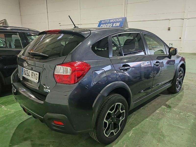 Usado Subaru XV Sport 147 CV (108 kW) 2014 Gris / plata SUV