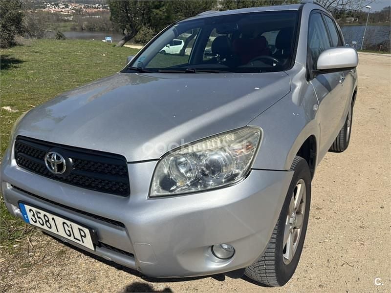 Usado Toyota RAV4 Executive 158 CV (116 kW) 2009 Gris / plata SUV