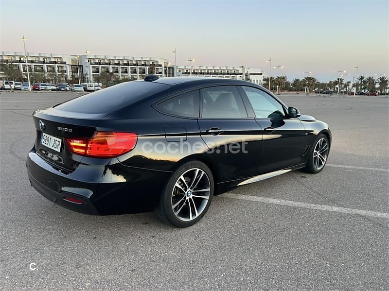 Usado BMW 320 Gran Turismo 184 CV (135 kW) 2015 Negro Berlina