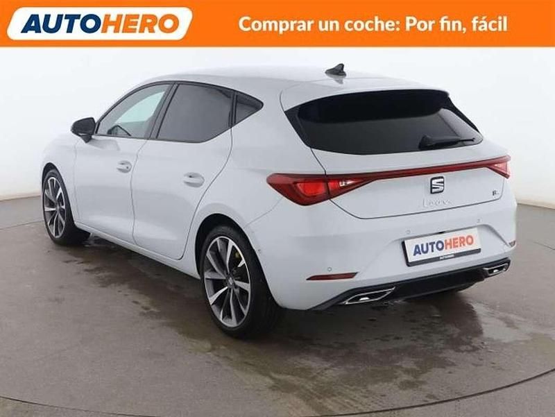 Usado Seat Leon FR 150 CV (110 kW) 2024 Blanco Utilitario