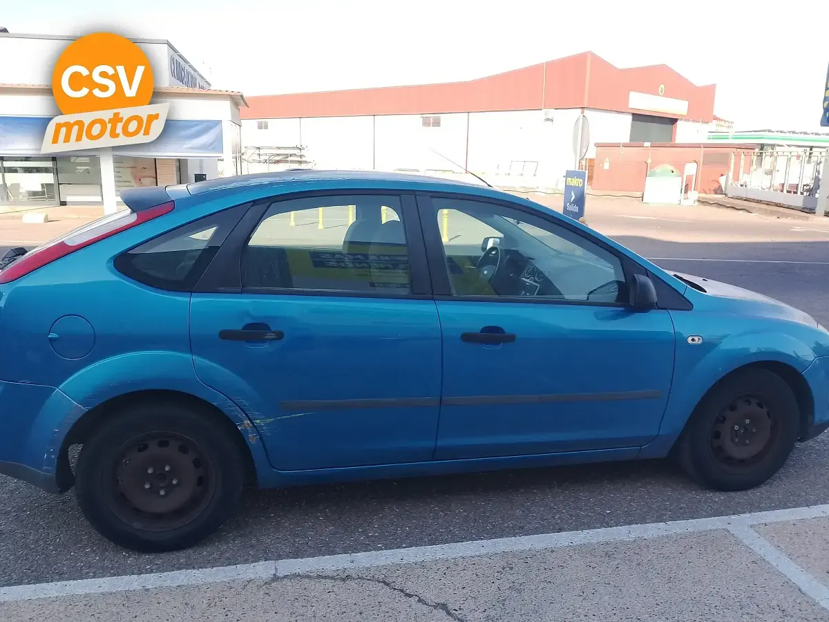 Usado Ford Focus Trend 90 CV (66 kW) 2005