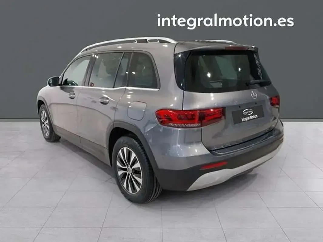 Usado Mercedes GLB200 150 CV (110 kW) 2022 Gris SUV