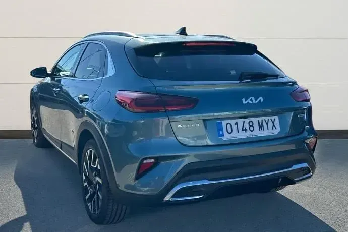 Usado Kia XCeed 141 CV (103 kW) 2025 Gris SUV