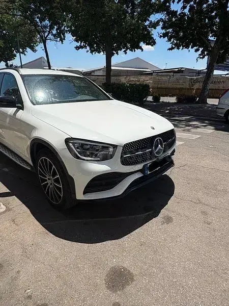 Usado Mercedes GLC220 194 CV (142 kW) 2022 Blanco SUV