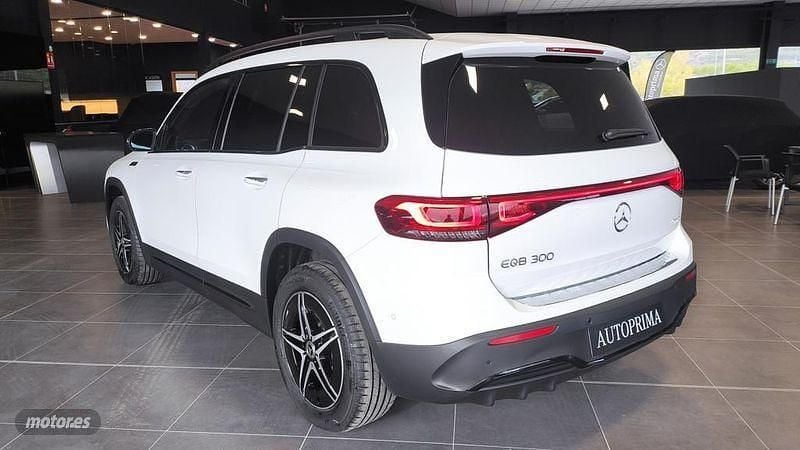 Usado Mercedes EQB300 167 kW (228 CV) 2023 Blanco SUV