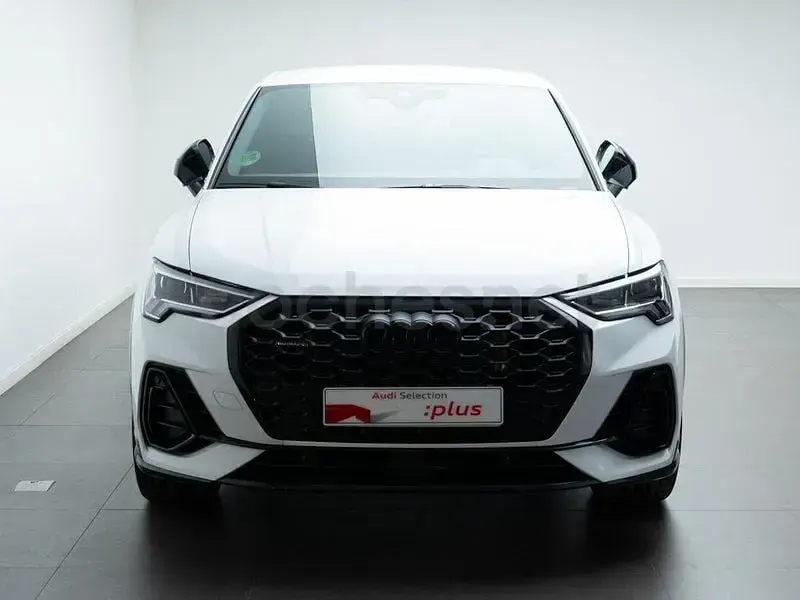 Begagnad Audi Q3 Sportback 190 HK (139 kW) 2024 Vit SUV