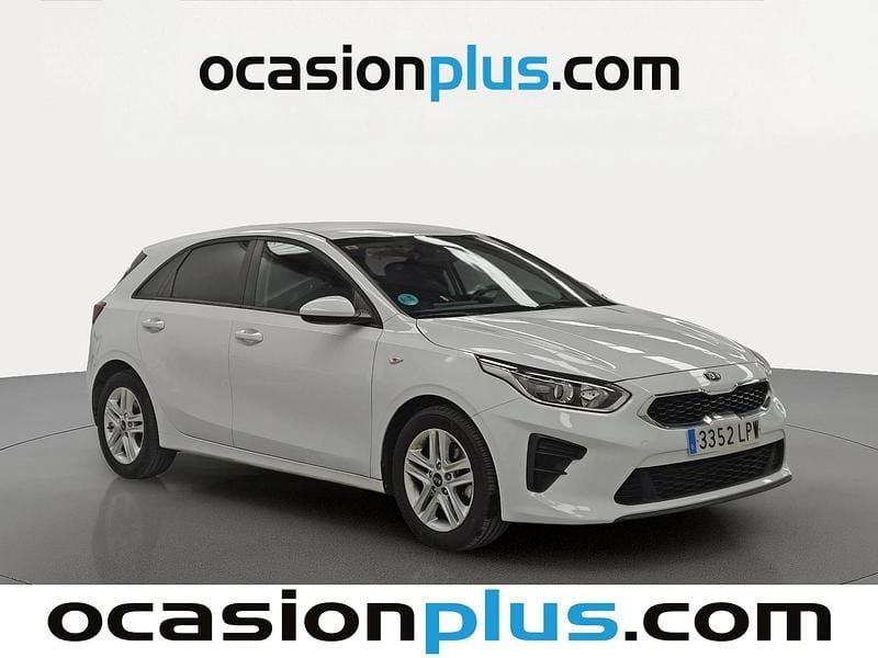 Usado Kia Ceed 100 CV (73 kW) 2021 Blanco Utilitario