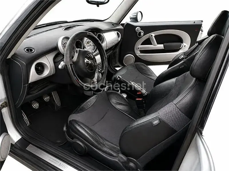 Usado Mini Cooper 115 CV (84 kW) 2002 Gris / plata Utilitario