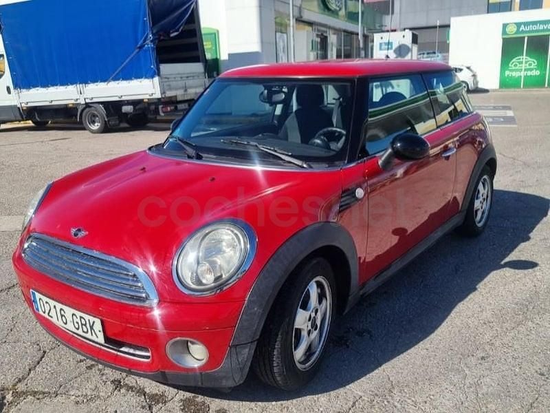 Usado Mini ONE 90 CV (66 kW) 2007 Rojo Utilitario