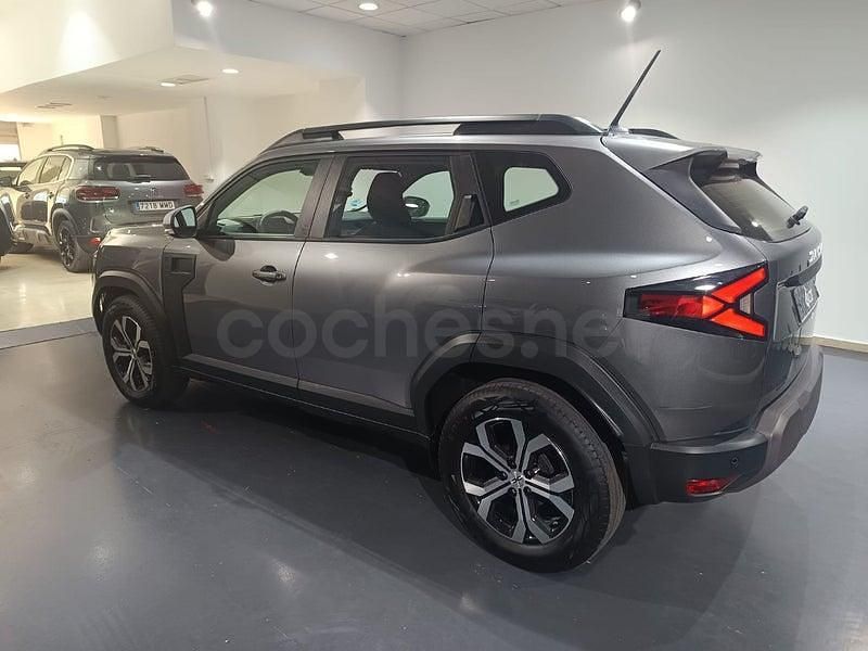 Usado Dacia Duster Expression 140 CV (102 kW) 2025 Gris / plata SUV