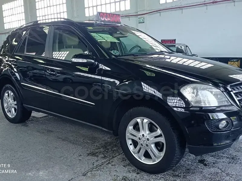 Usado Mercedes ML320 224 CV (164 kW) 2006 Negro SUV