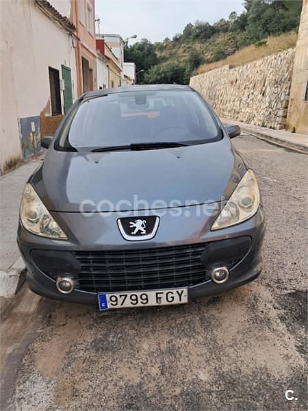 Usado Peugeot 307 110 CV (80 kW) 2006 Gris / plata Berlina