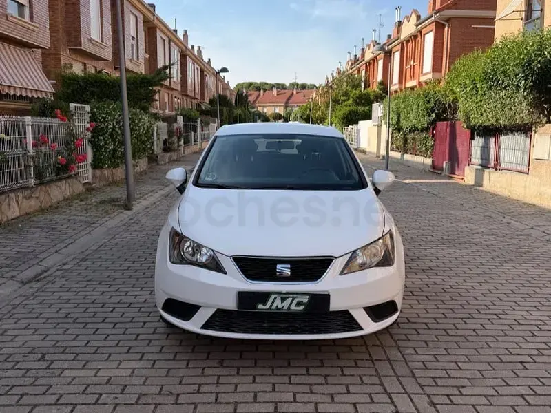 Usado Seat Ibiza Reference 90 CV (66 kW) 2014 Blanco Berlina
