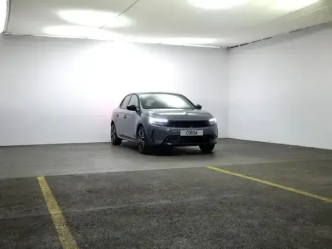 Usado Opel Corsa-e Edition 100 kW (136 CV) 2023 Gris Utilitario