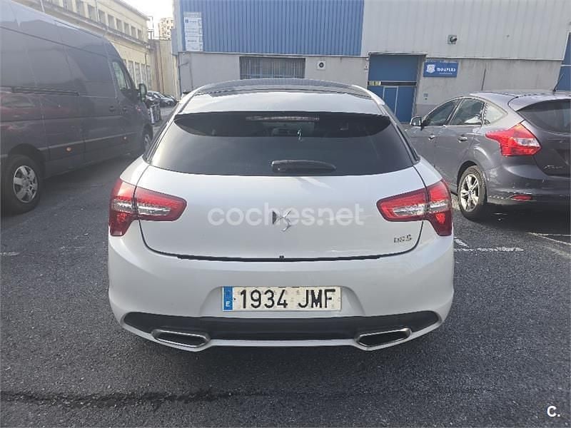 Usado DS Automobiles DS5 Style 120 CV (88 kW) 2016 Negro Utilitario