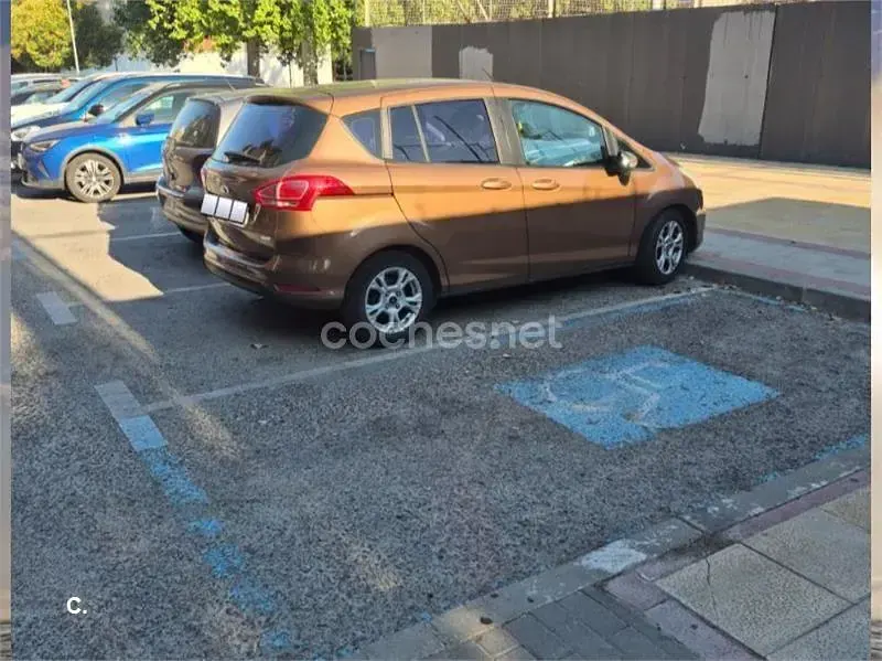 Usado Ford B-MAX Titanium 100 CV (73 kW) 2015 Negro Monovolumen