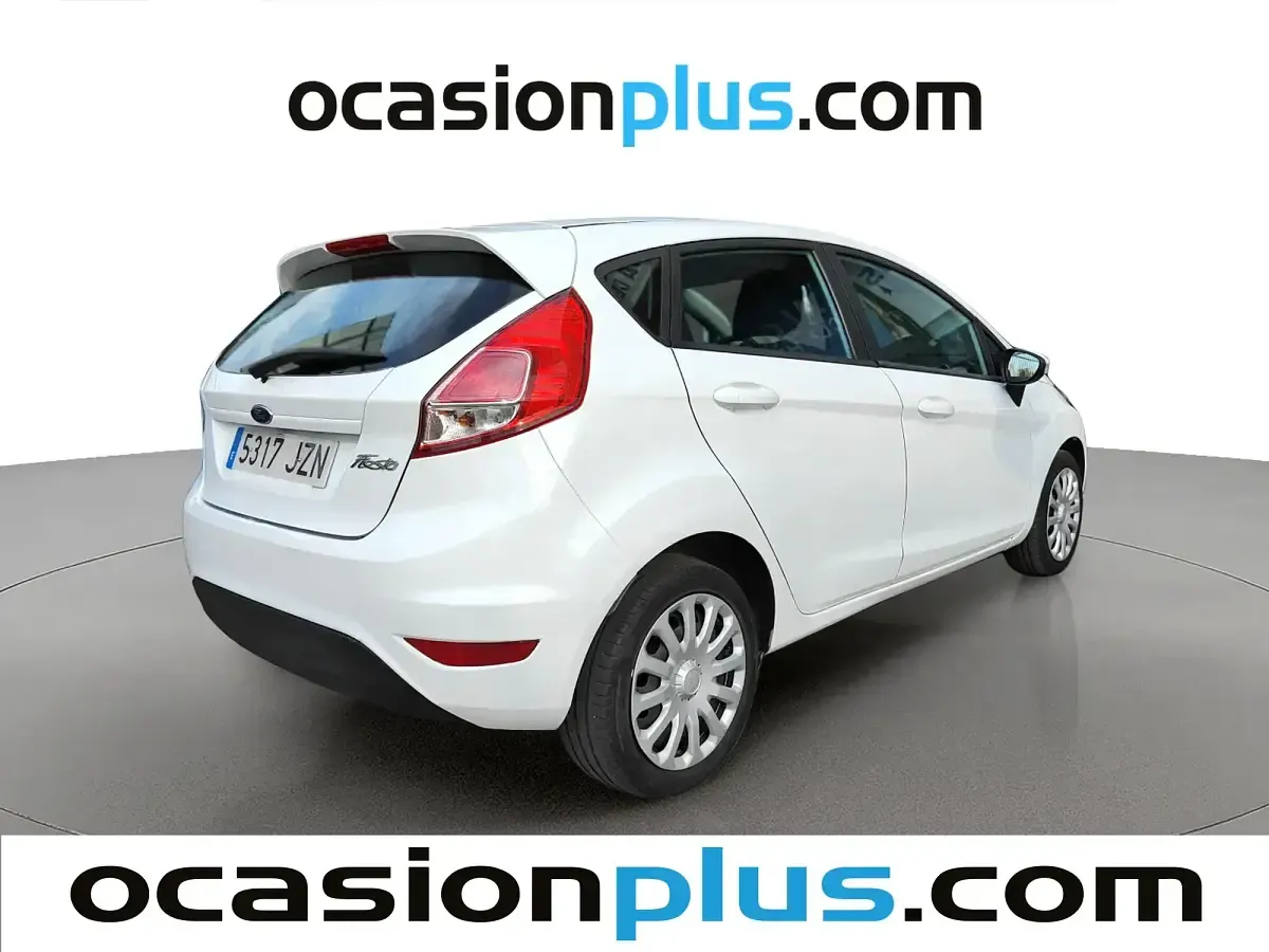 Usado Ford Fiesta Trend 75 CV (55 kW) 2017 Blanco Utilitario