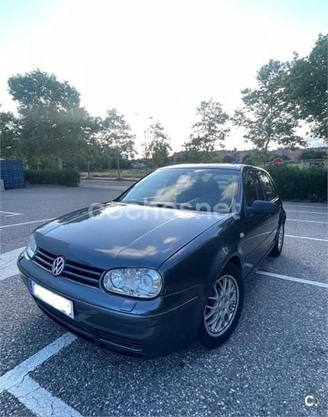 Usado VW Golf IV GTI 150 CV (110 kW) 2001 Gris / plata Berlina