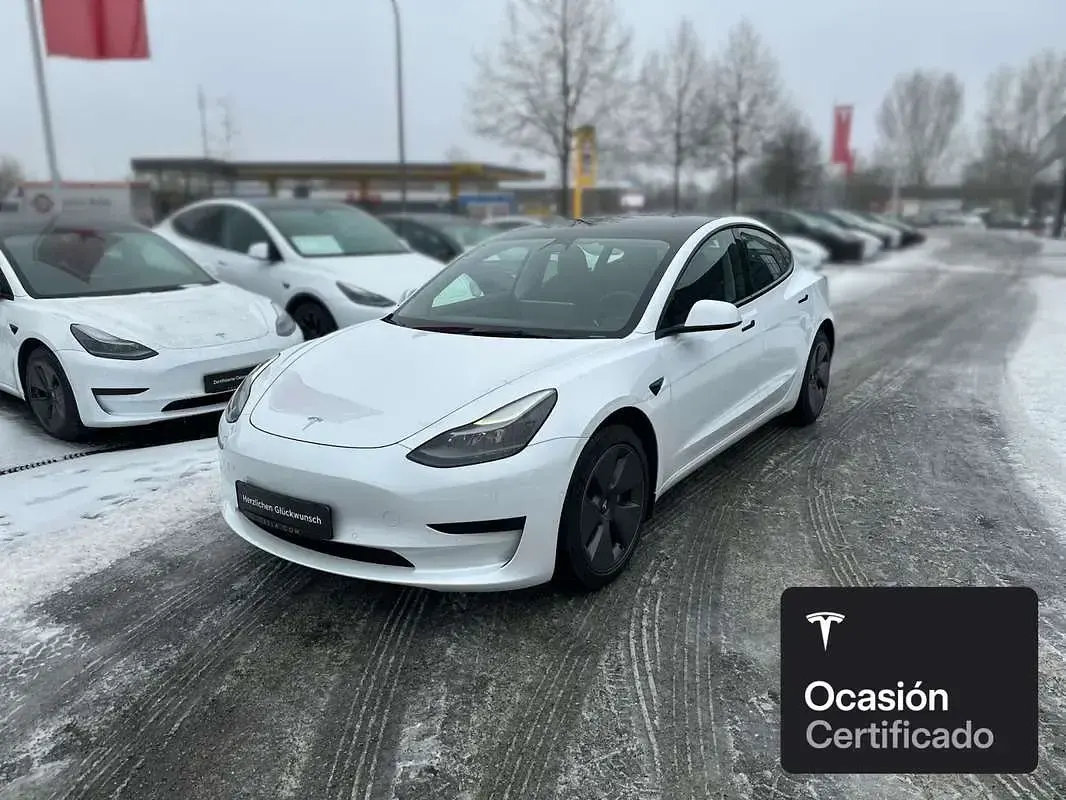 Usado Tesla Model 3 RWD 161 kW (220 CV) 2021 Blanco Berlina